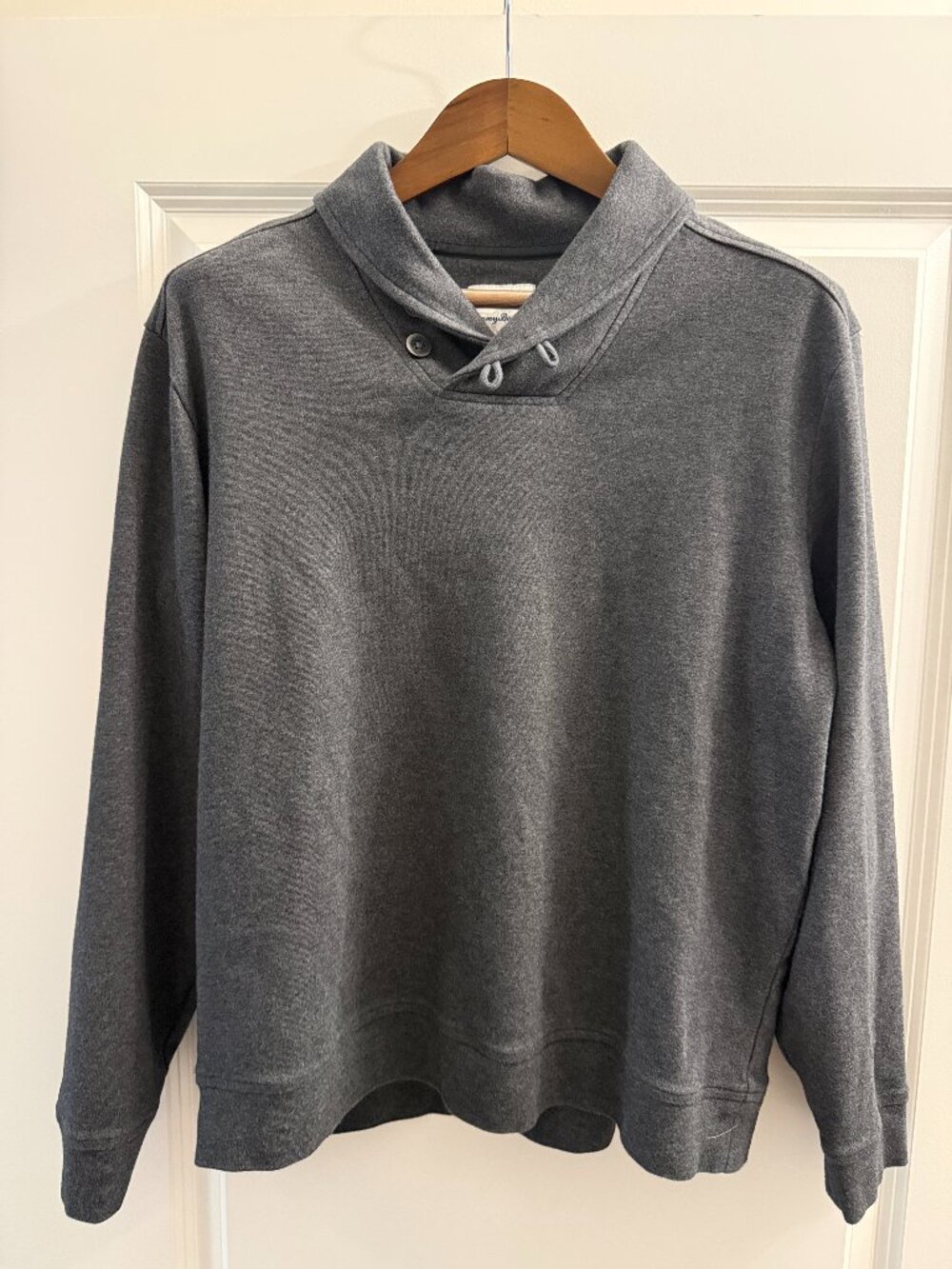 Tommy Bahama Men's Large Grey Shawl Collared Sweatshirt Pullover Button Neck